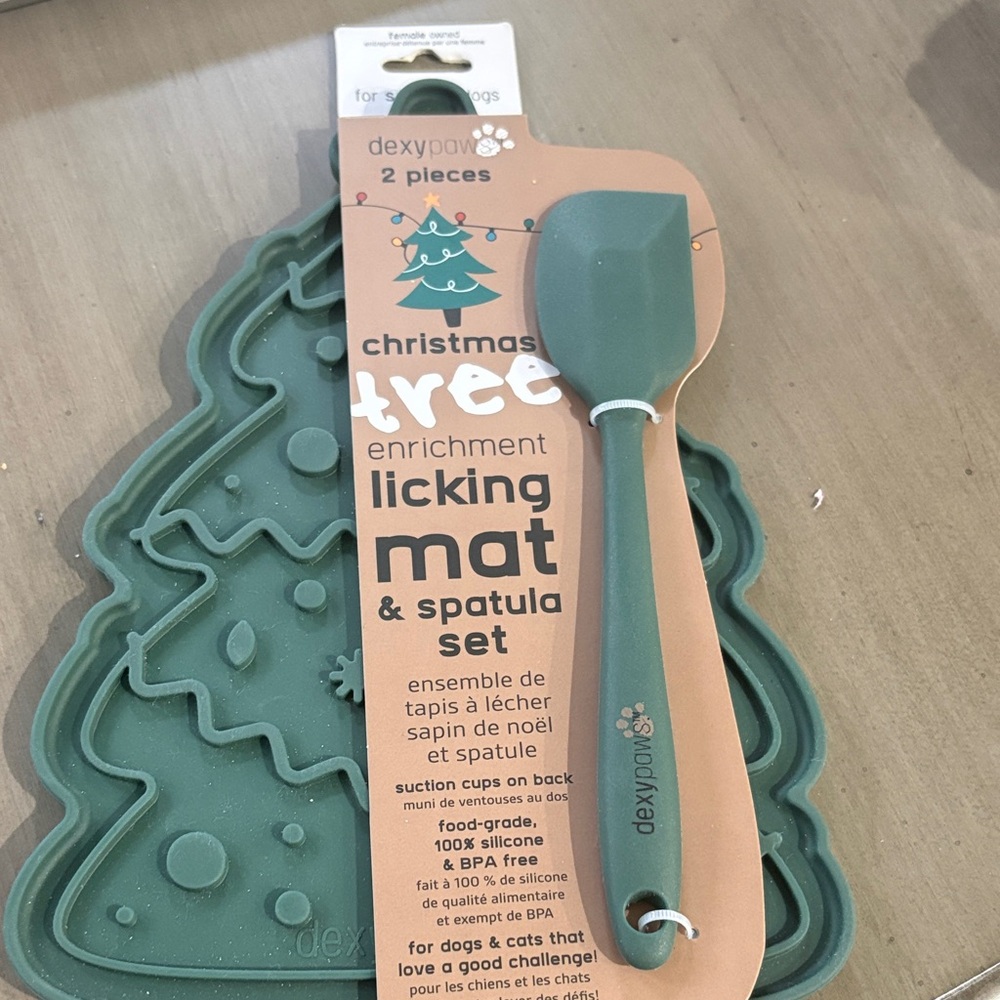 Dex Green Christmas Tree Licking Mat & Spatula Set for Dogs